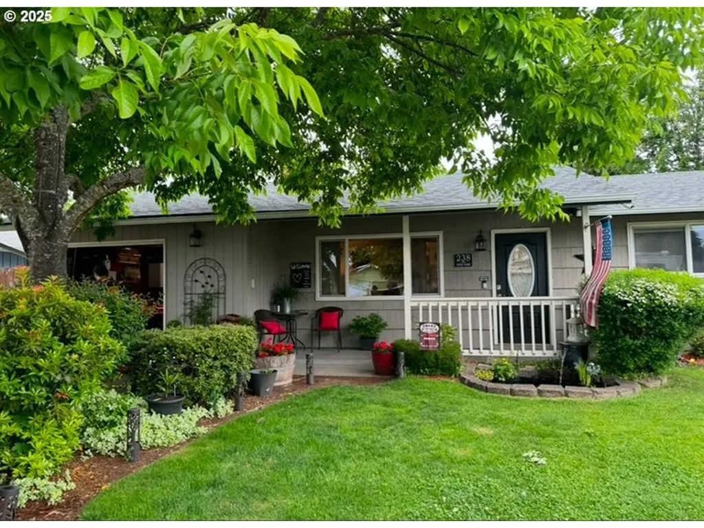 238 S P Street Cottage Grove OR 97424