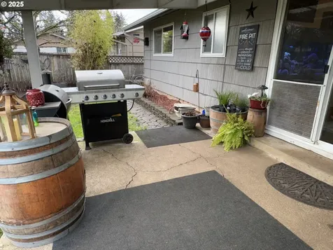 238 S P Street Cottage Grove OR 97424
