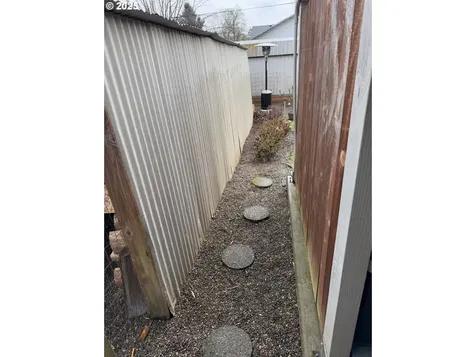 238 S P Street Cottage Grove OR 97424