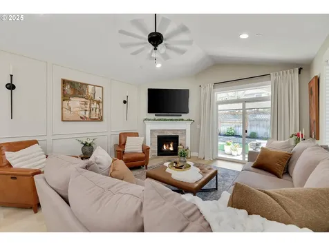 18850 Tanoak Way Oregon City OR 97045