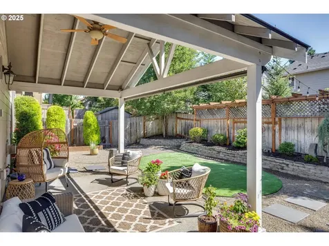 18850 Tanoak Way Oregon City OR 97045