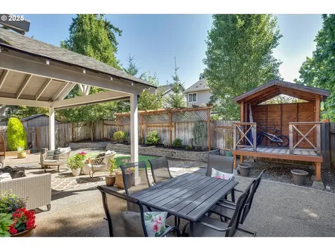 18850 Tanoak Way Oregon City OR 97045