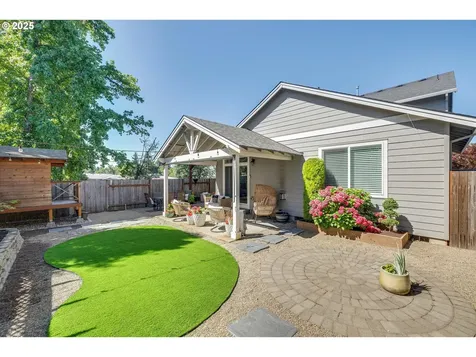 18850 Tanoak Way Oregon City OR 97045