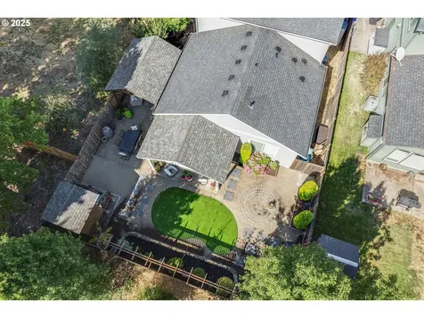 18850 Tanoak Way Oregon City OR 97045