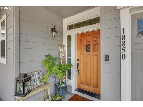 18850 Tanoak Way Oregon City OR 97045
