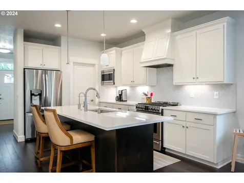 13588 SE Jamie Court Clackamas OR 97015
