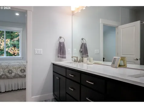 13588 SE Jamie Court Clackamas OR 97015