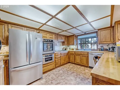 88800 Winter Lane Veneta OR 97487