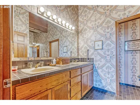 88800 Winter Lane Veneta OR 97487