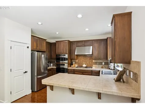 17213 NW Oak Creek Drive Portland OR 97229