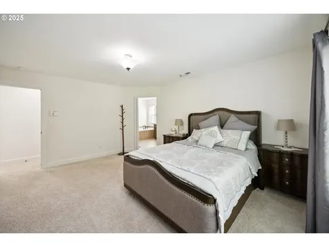 17213 NW Oak Creek Drive Portland OR 97229