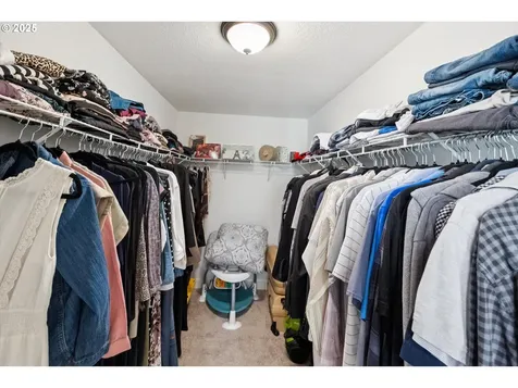 17213 NW Oak Creek Drive Portland OR 97229