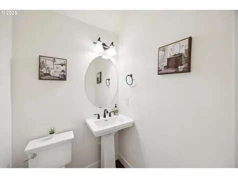 17213 NW Oak Creek Drive Portland OR 97229