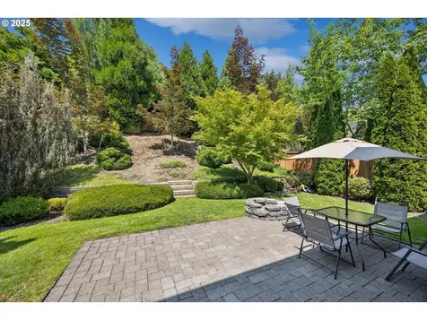 17213 NW Oak Creek Drive Portland OR 97229