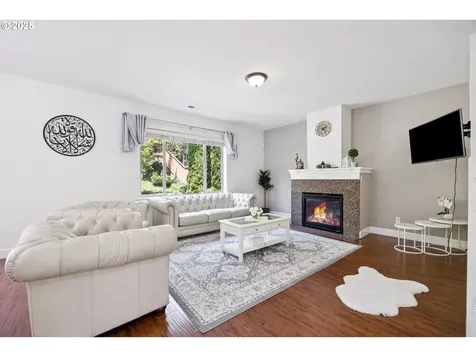 17213 NW Oak Creek Drive Portland OR 97229