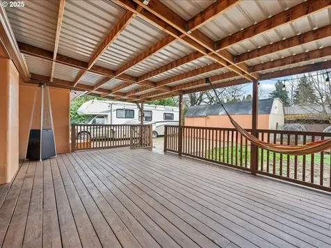797 Harrison Street Woodburn OR 97071