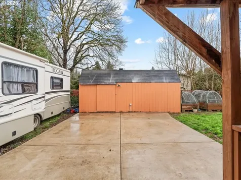 797 Harrison Street Woodburn OR 97071