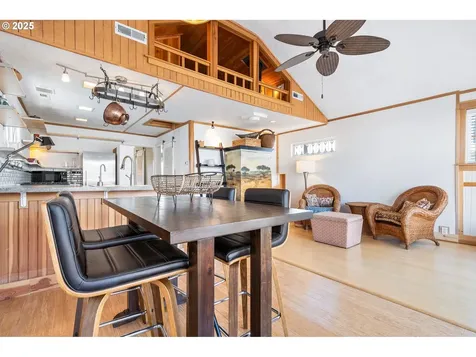 1815 N Jantzen Avenue Portland OR 97217