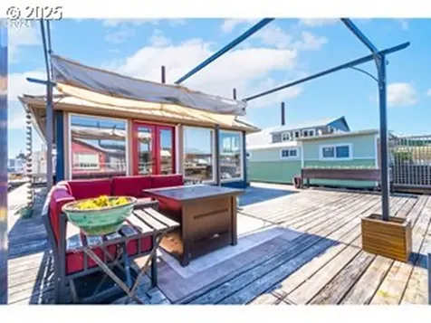 1815 N Jantzen Avenue Portland OR 97217
