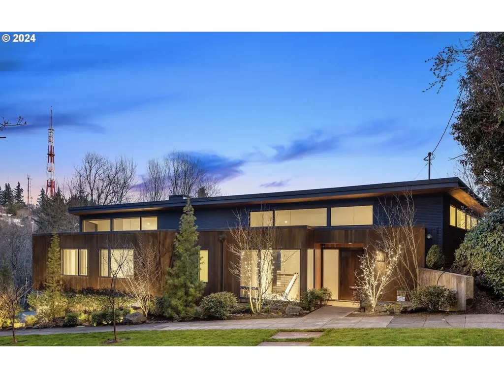 4255 SW Bertha Avenue Portland OR 97239