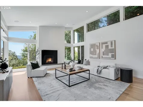 4255 SW Bertha Avenue Portland OR 97239