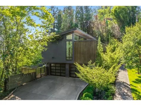 4255 SW Bertha Avenue Portland OR 97239