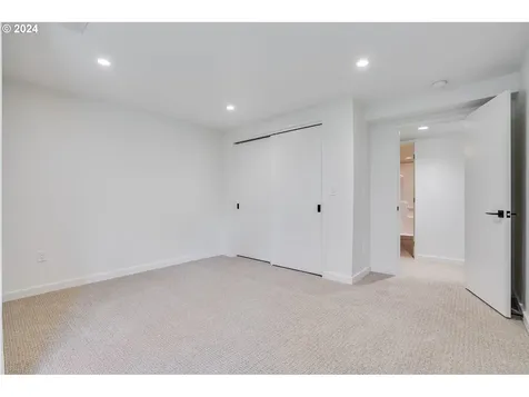 4255 SW Bertha Avenue Portland OR 97239