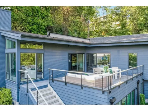 4255 SW Bertha Avenue Portland OR 97239