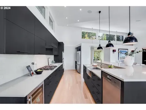 4255 SW Bertha Avenue Portland OR 97239
