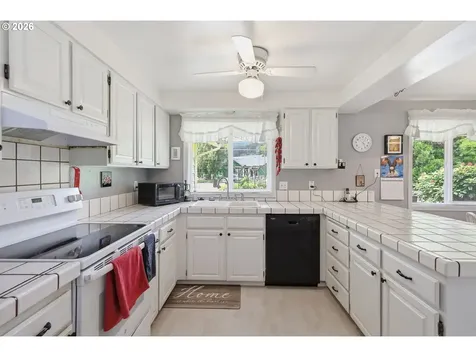 41720 Madrone Street Springfield OR 97478
