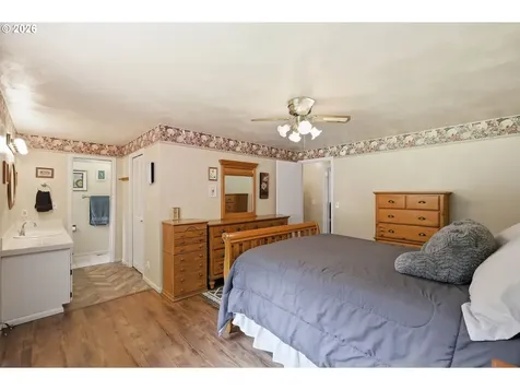 41720 Madrone Street Springfield OR 97478