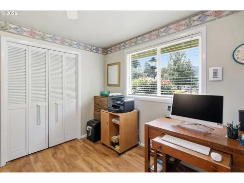 41720 Madrone Street Springfield OR 97478