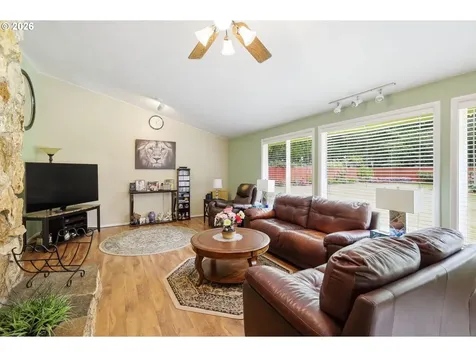 41720 Madrone Street Springfield OR 97478
