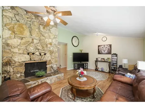 41720 Madrone Street Springfield OR 97478