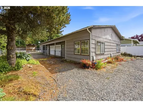 1495 E Santiam Street Stayton OR 97383