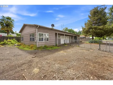 1495 E Santiam Street Stayton OR 97383