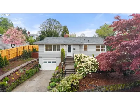 5922 SW 47th Avenue Portland OR 97221