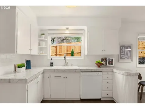 5922 SW 47th Avenue Portland OR 97221