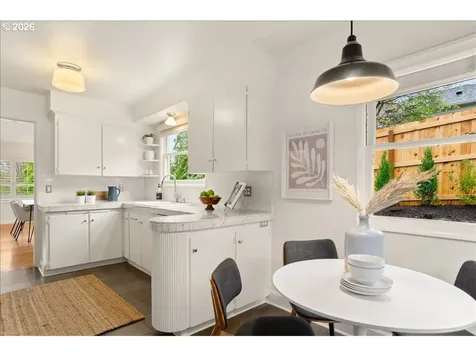 5922 SW 47th Avenue Portland OR 97221