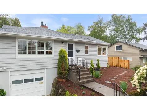 5922 SW 47th Avenue Portland OR 97221