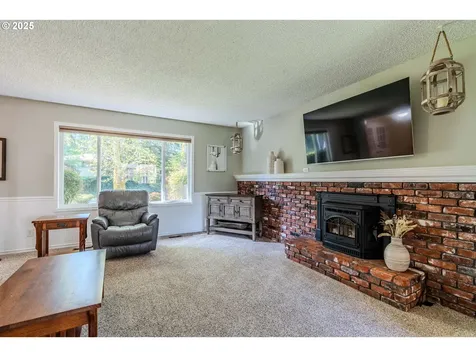 3727 SE Spruce Street Hillsboro OR 97123