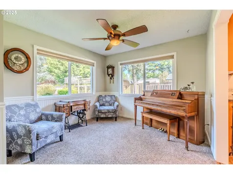 3727 SE Spruce Street Hillsboro OR 97123