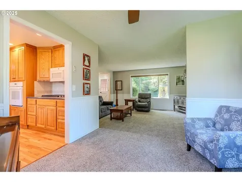 3727 SE Spruce Street Hillsboro OR 97123