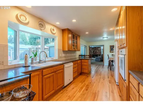3727 SE Spruce Street Hillsboro OR 97123
