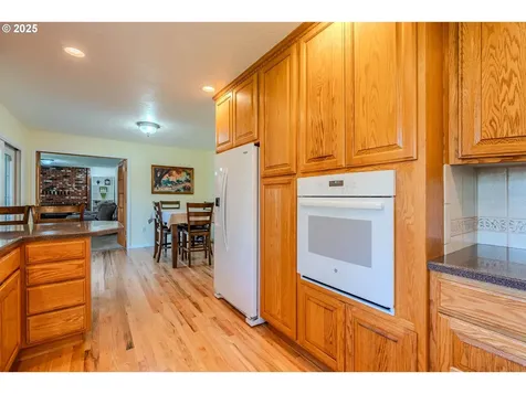 3727 SE Spruce Street Hillsboro OR 97123