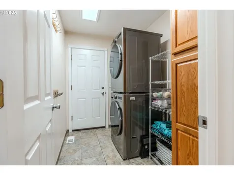 3727 SE Spruce Street Hillsboro OR 97123