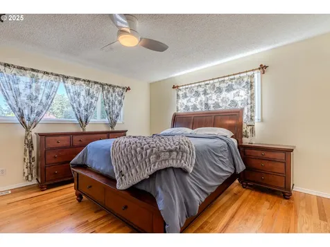 3727 SE Spruce Street Hillsboro OR 97123