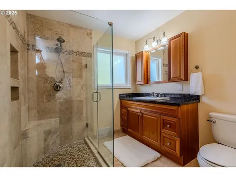 3727 SE Spruce Street Hillsboro OR 97123