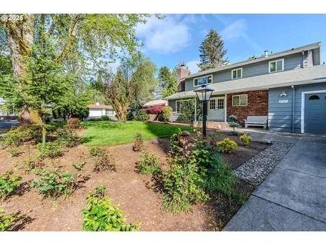 3727 SE Spruce Street Hillsboro OR 97123