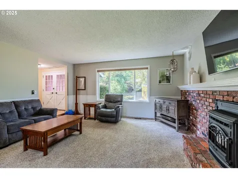 3727 SE Spruce Street Hillsboro OR 97123